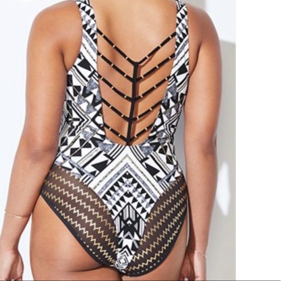 Ashley Graham X S4A NWOT One-Piece Swimsuit, 4 - Picture 7 of 11